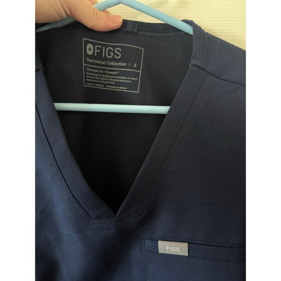 NWT Figs Octavia Hybrid Maternity Scrub Top - Picture 4 of 9